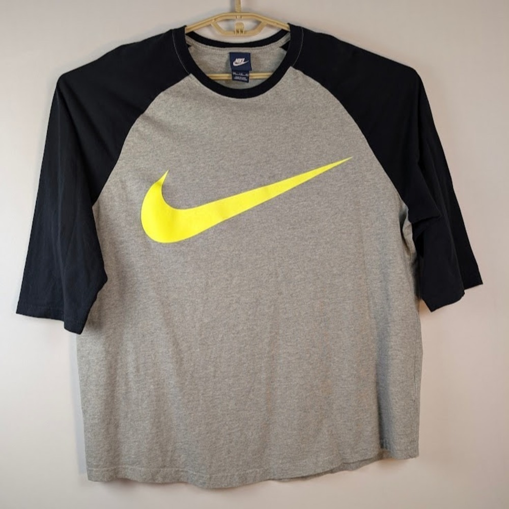 Nike Baseball Raglan Sleeve Shirt Mens XXL Big Swoosh Gray/Black Crew Neck‎